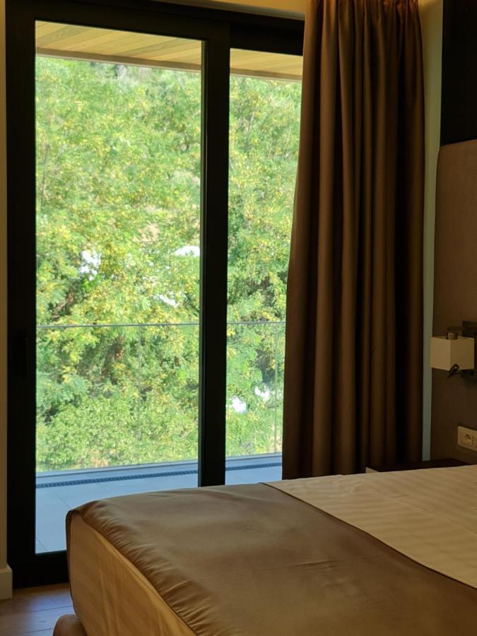 Hotel Aross Kanine ภายนอก รูปภาพ