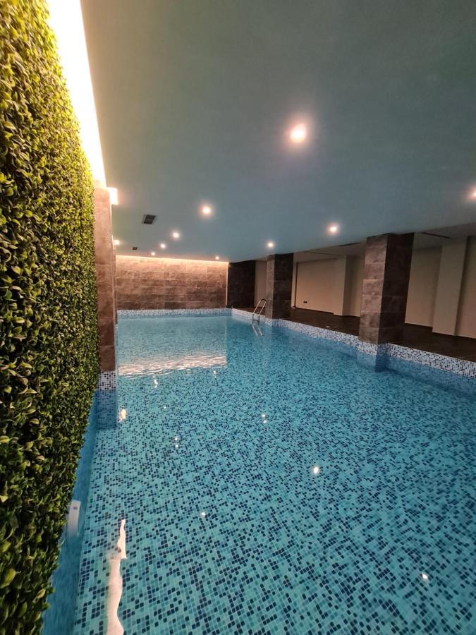 Hotel Aross Kanine ภายนอก รูปภาพ