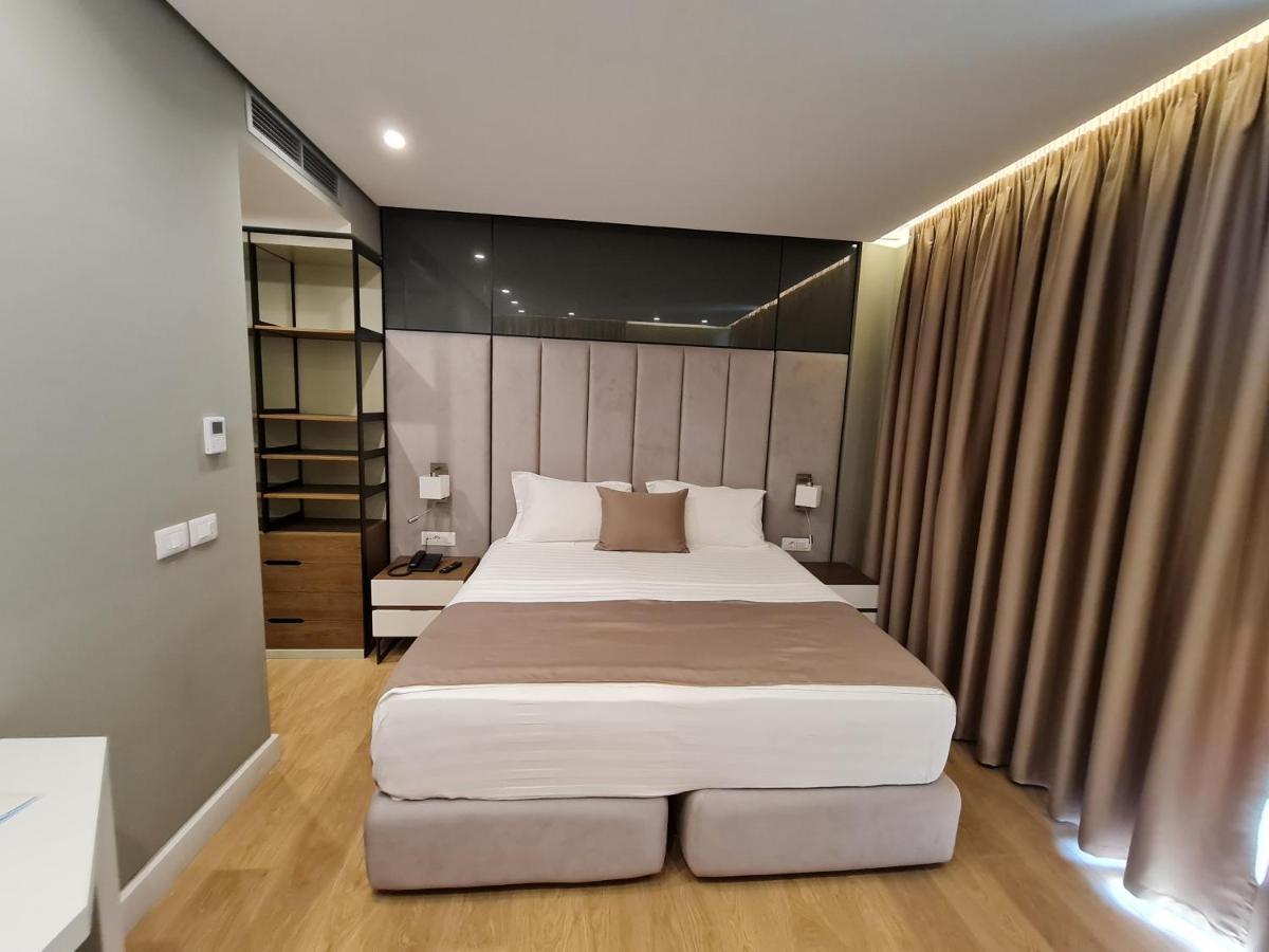 Hotel Aross Kanine ภายนอก รูปภาพ